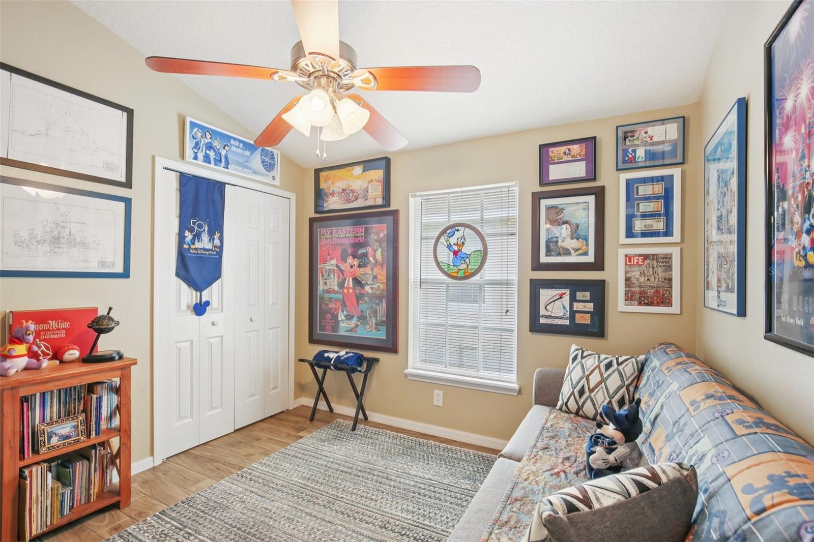 Image 24 of 40 For 8513 Shallow Creek Court