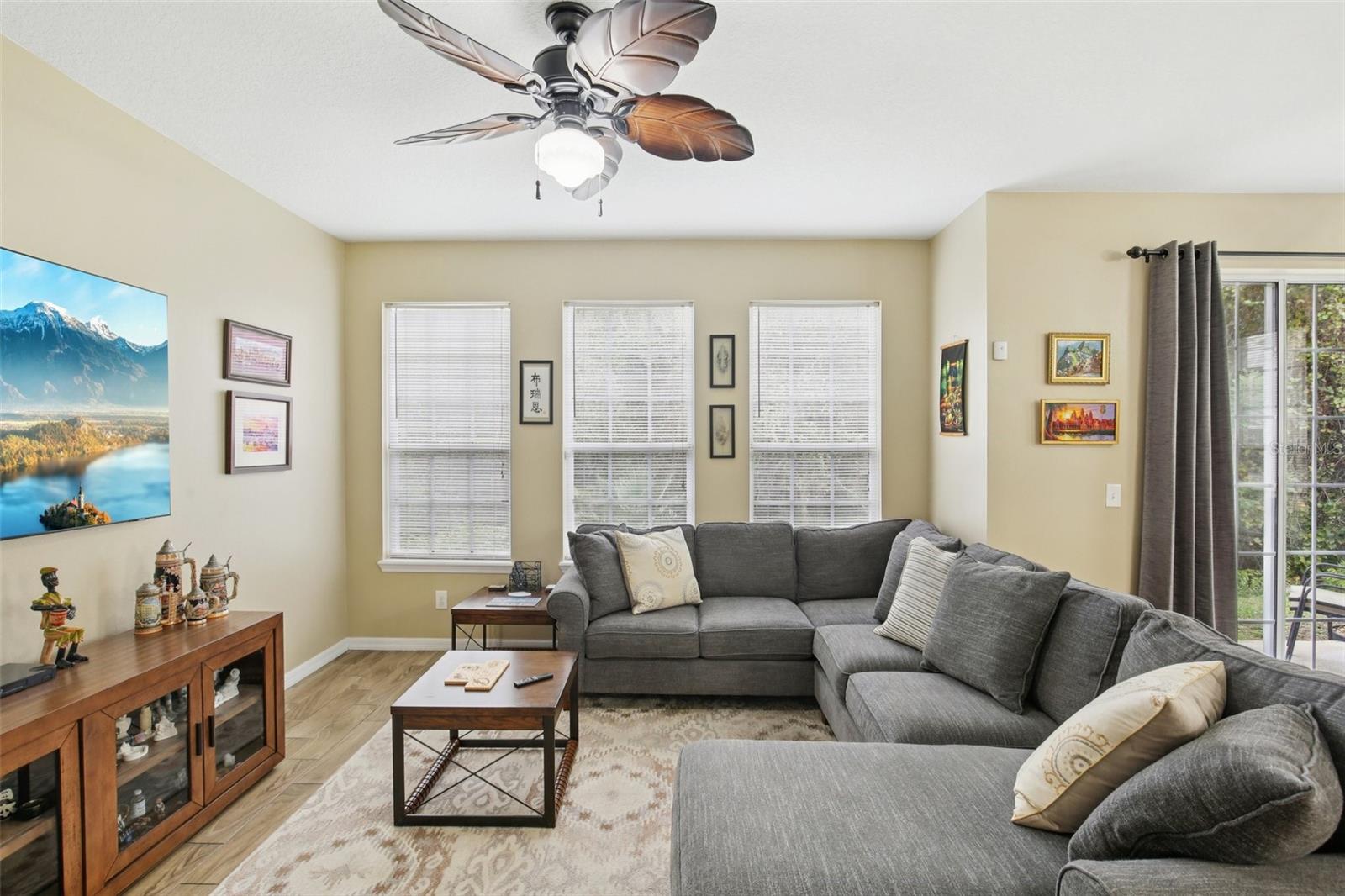 Image 6 of 40 For 8513 Shallow Creek Court