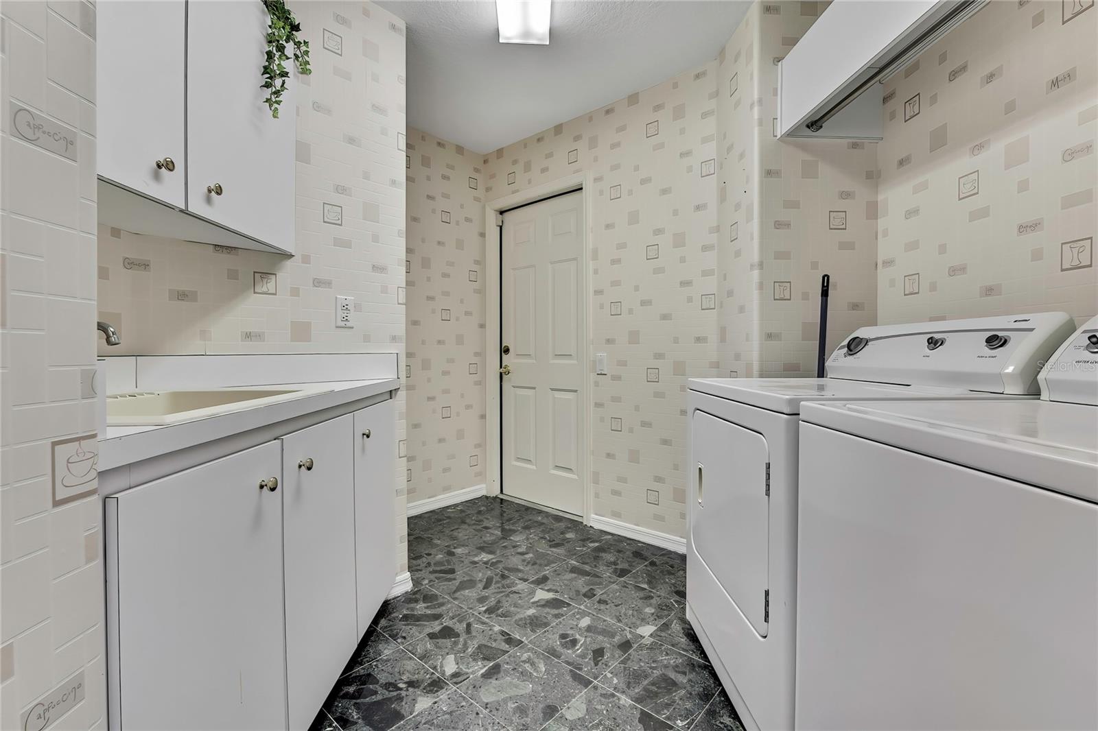 Image 36 of 75 For 4412 Lake In The Woods Drive