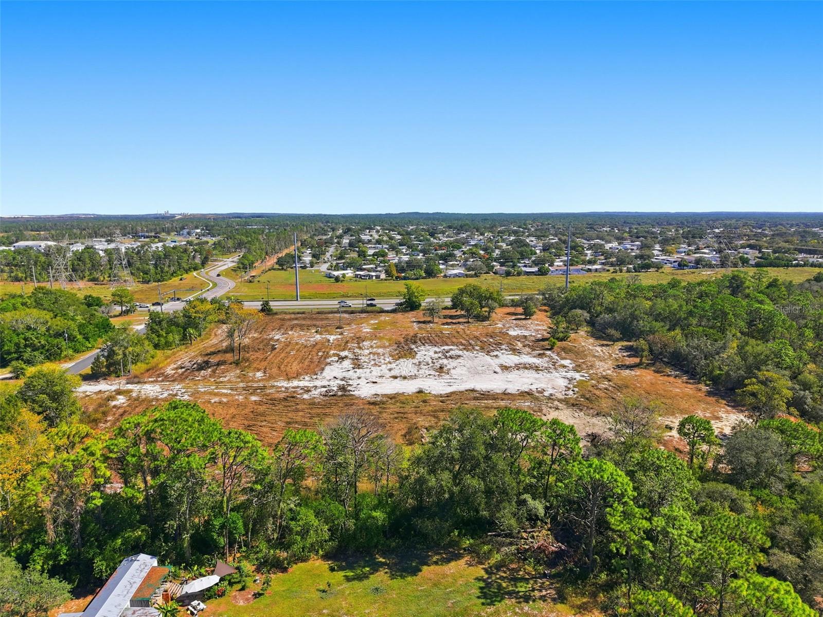 Listing photo id 15 for 9247 Sunshine Grove Road