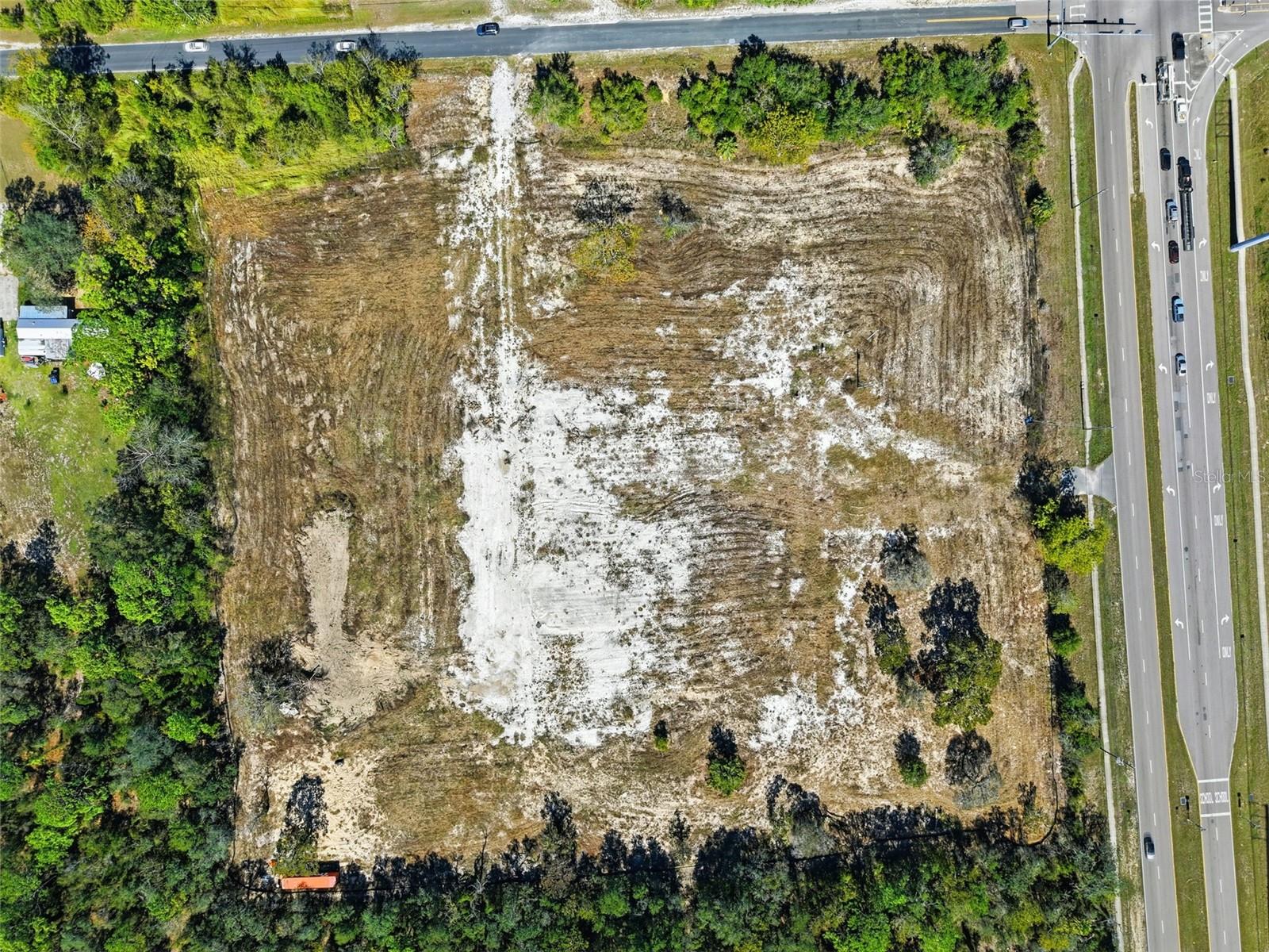 Listing photo id 7 for 9247 Sunshine Grove Road