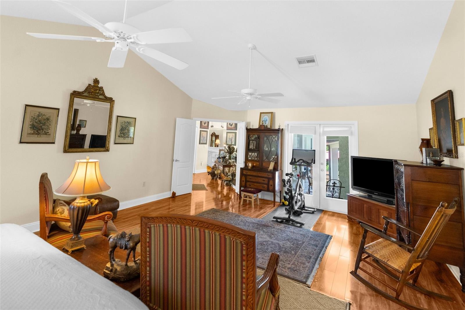 Listing photo id 20 for 1325 Culbreath Road