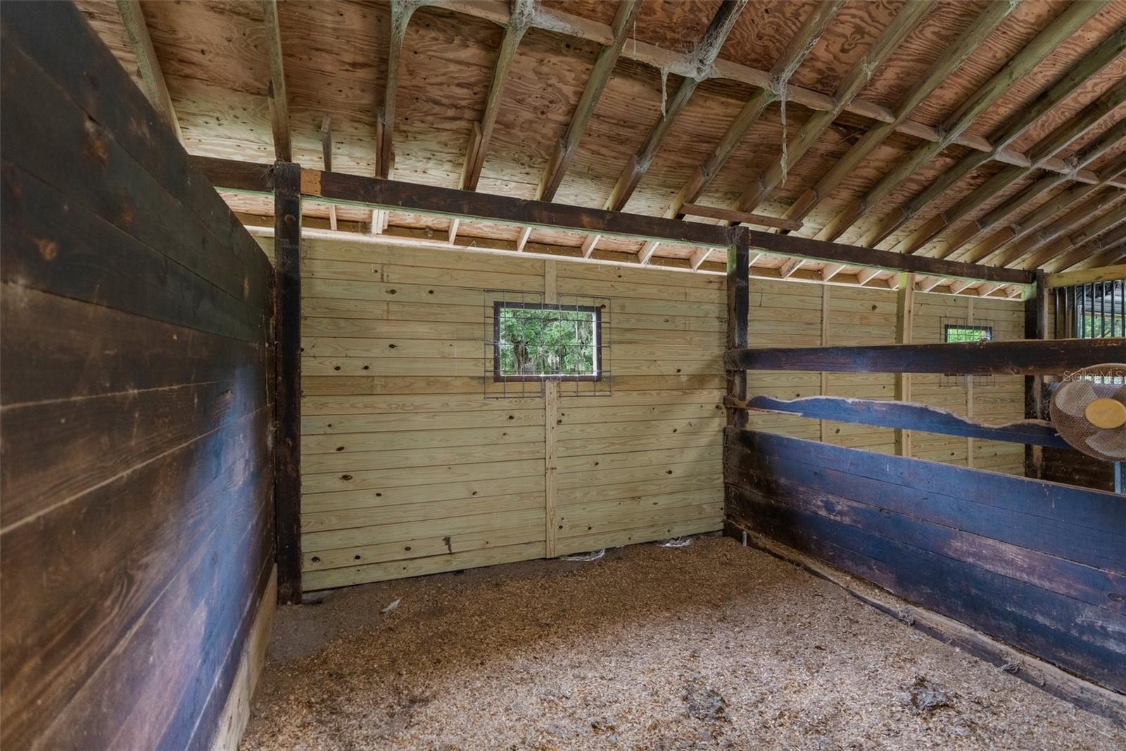 Listing photo id 51 for 1325 Culbreath Road