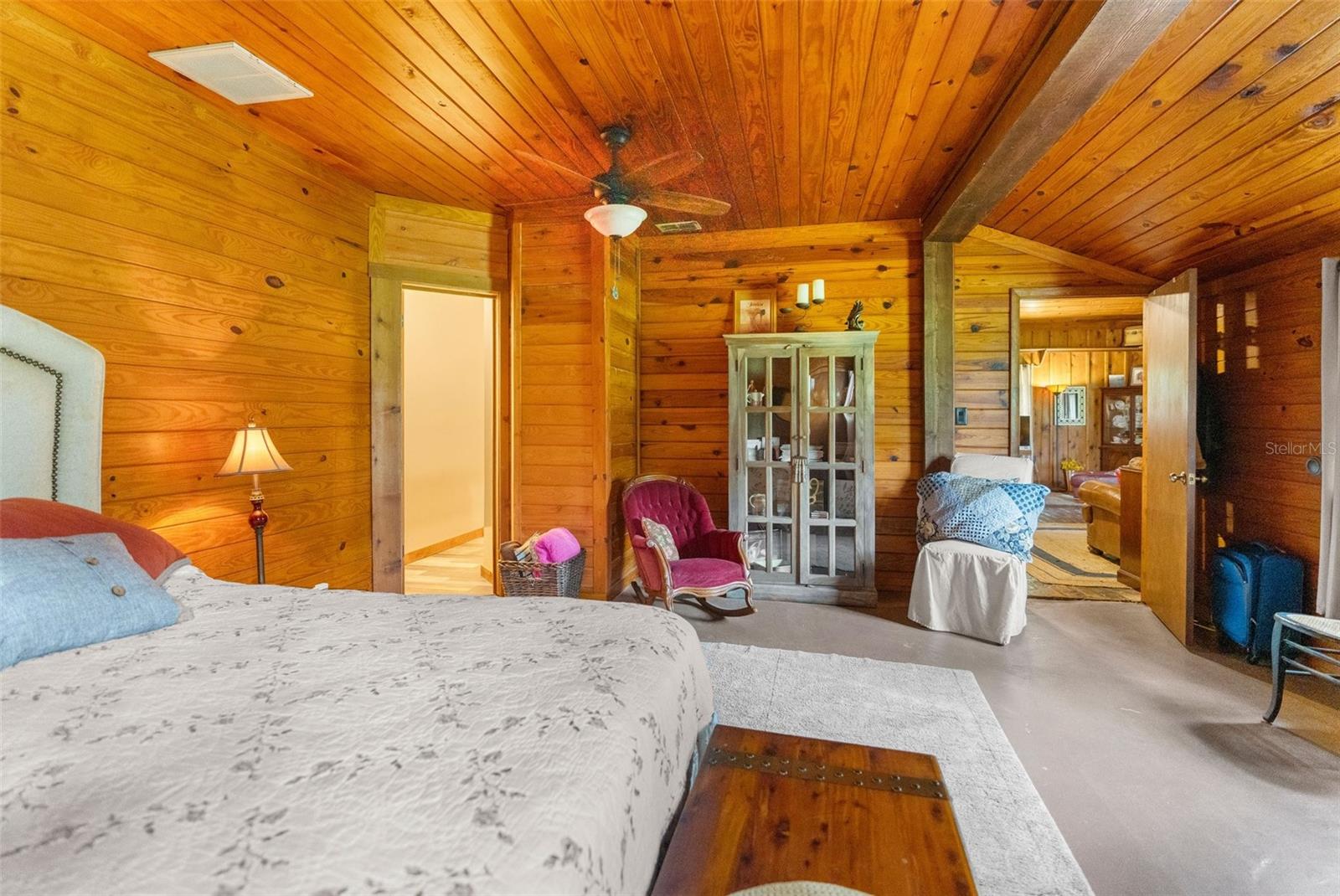 Listing photo id 65 for 1325 Culbreath Road