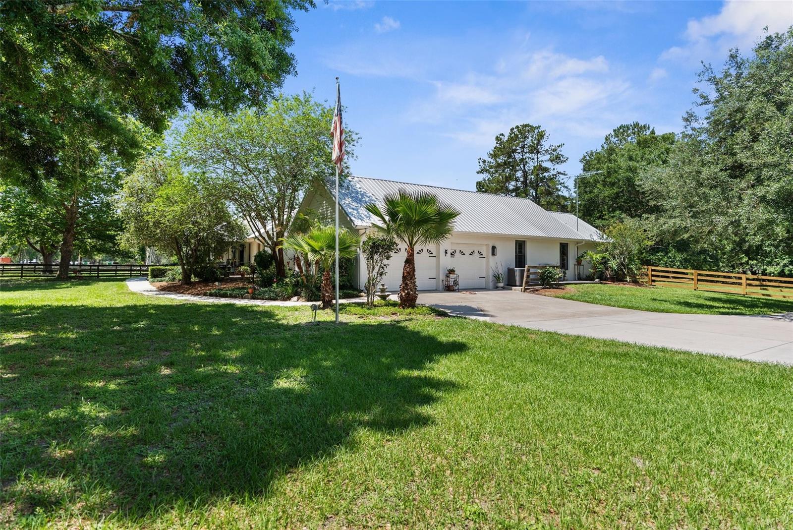 Listing photo id 70 for 1325 Culbreath Road