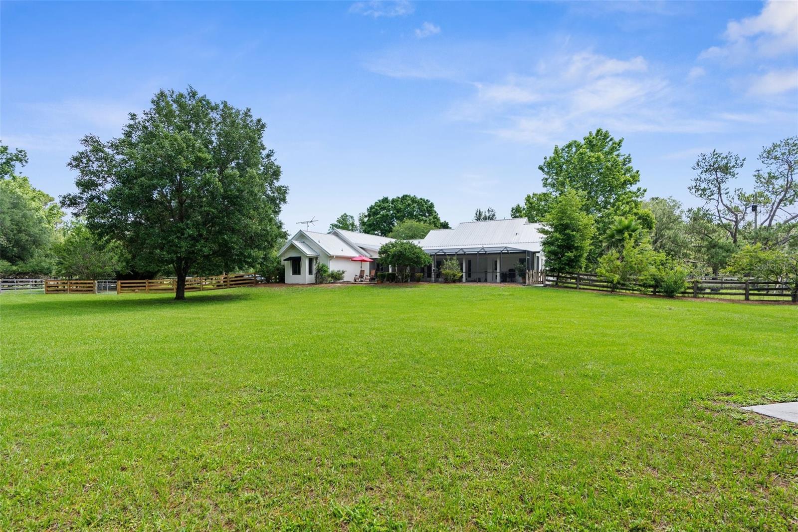 Listing photo id 72 for 1325 Culbreath Road