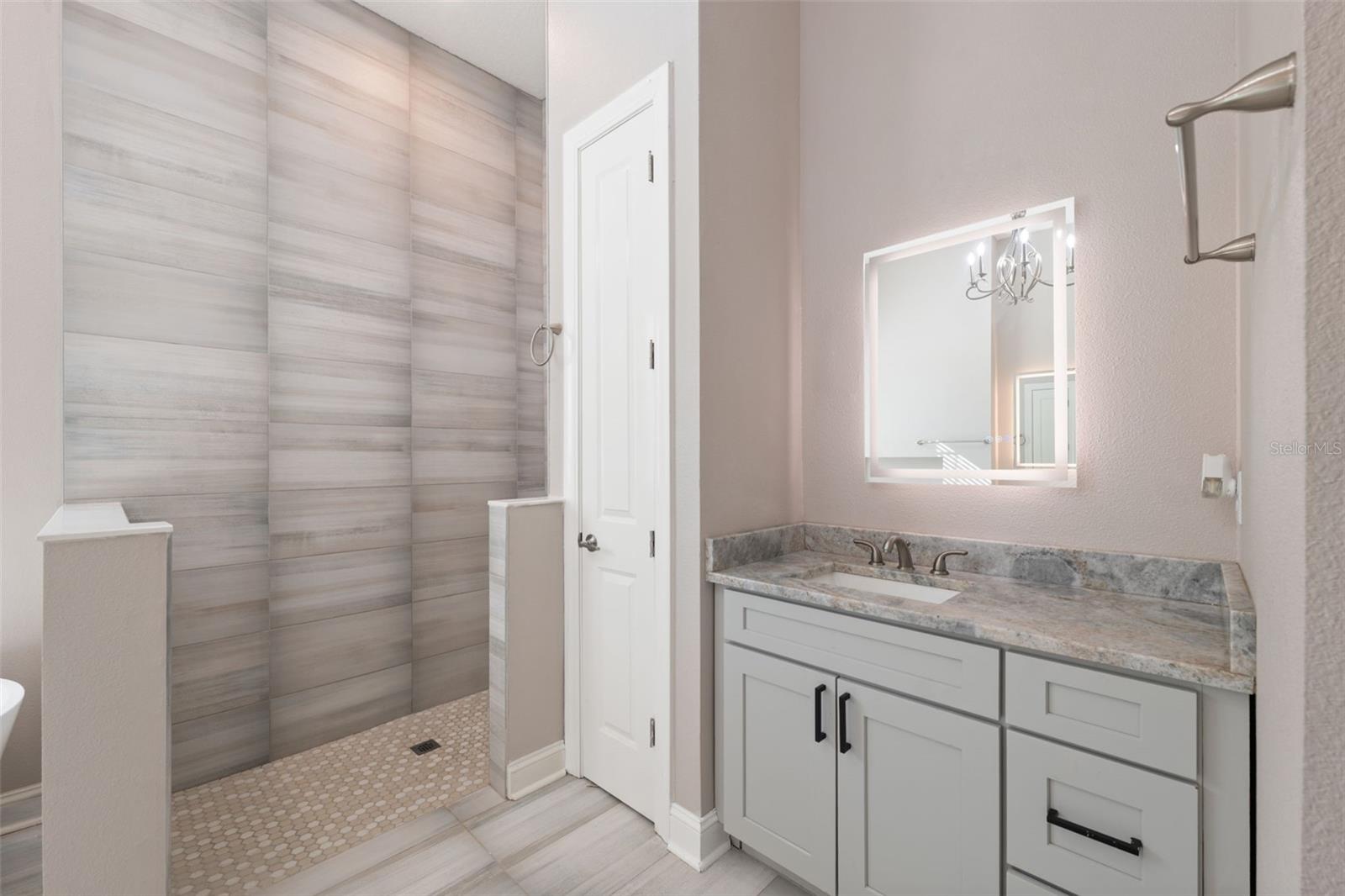 Image 18 of 65 For 11780 Osprey Avenue