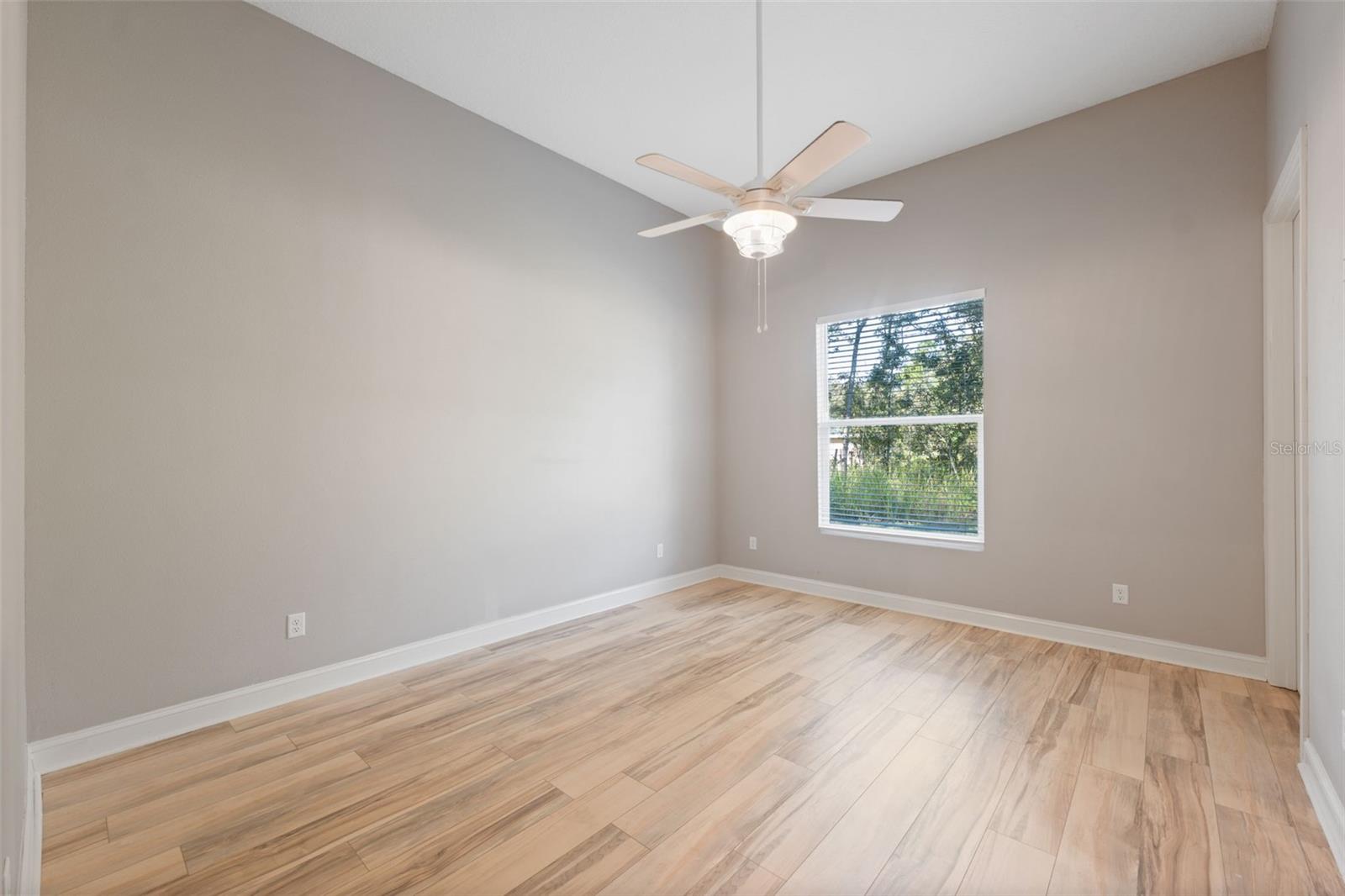 Image 23 of 65 For 11780 Osprey Avenue