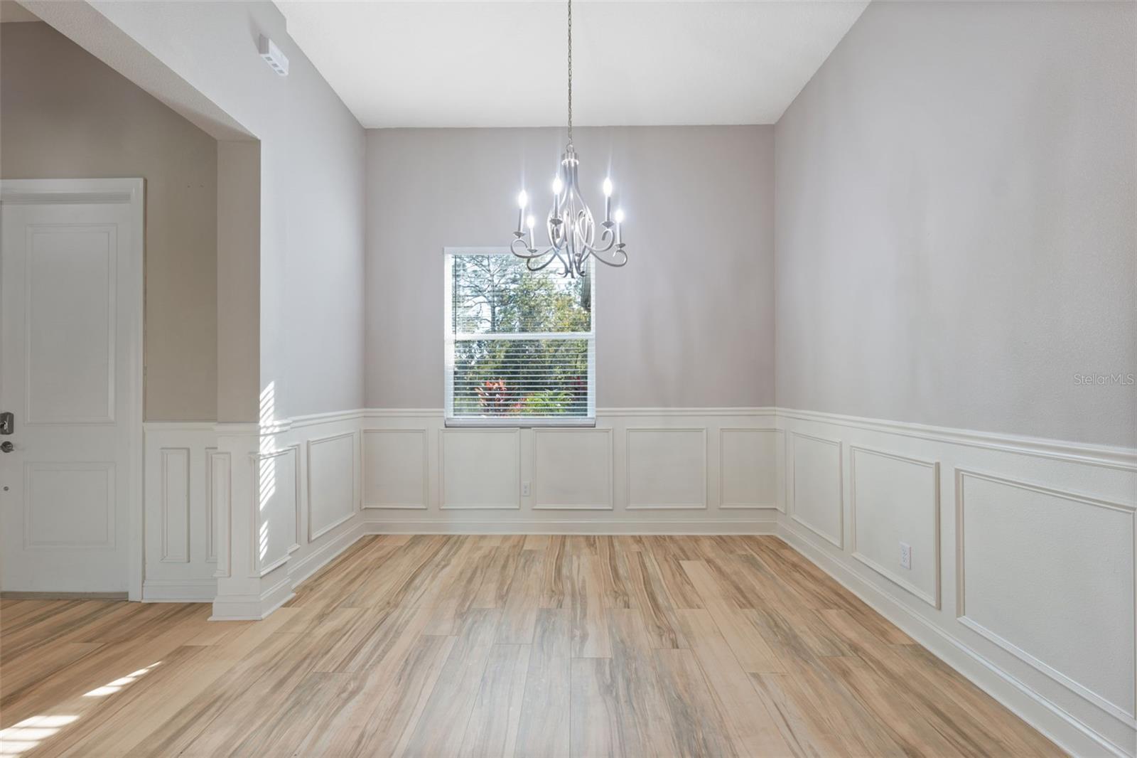 Image 7 of 65 For 11780 Osprey Avenue