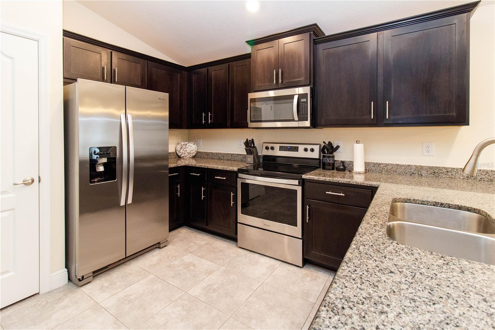 Image 16 of 46 For 14514 Potterton Circle