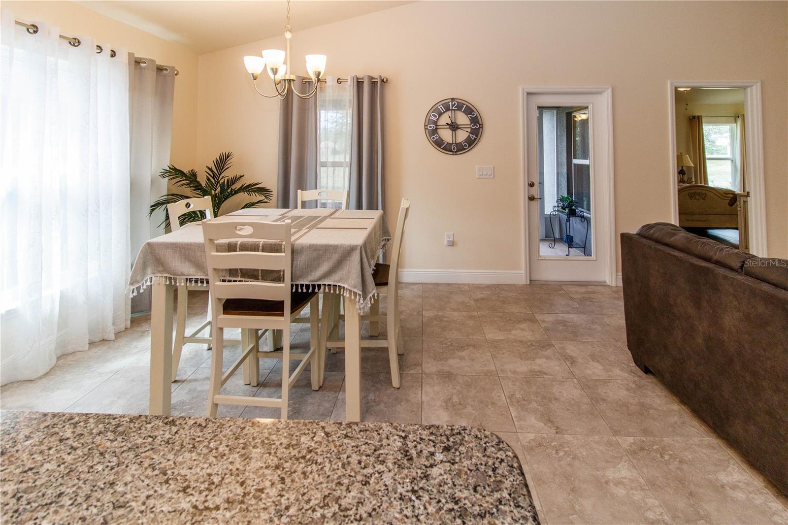 Image 17 of 46 For 14514 Potterton Circle