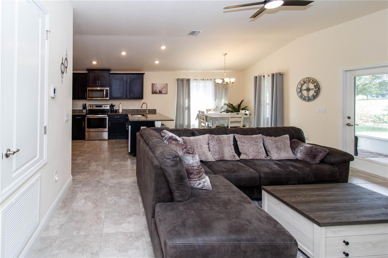 Image 6 of 46 For 14514 Potterton Circle