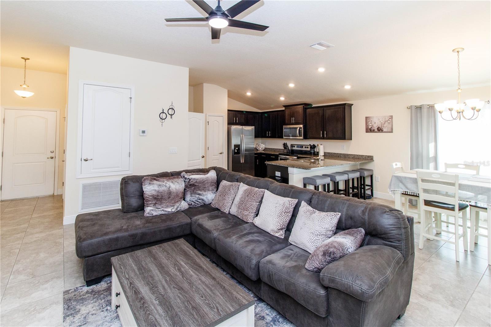 Image 7 of 46 For 14514 Potterton Circle