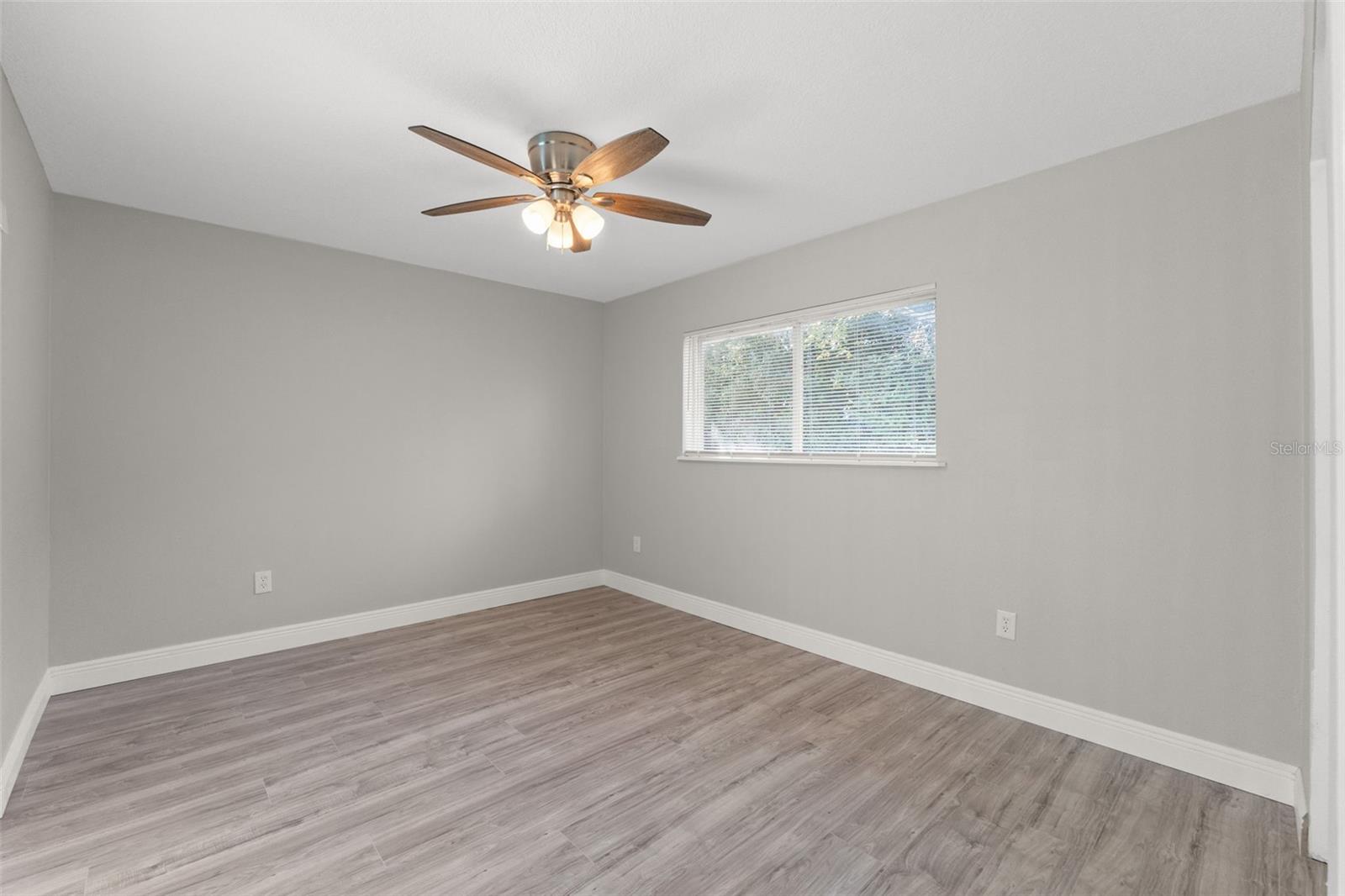 Image 16 of 40 For 11348 Fool Duck Avenue