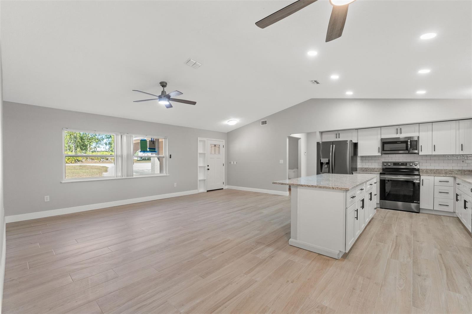 Image 9 of 40 For 11348 Fool Duck Avenue