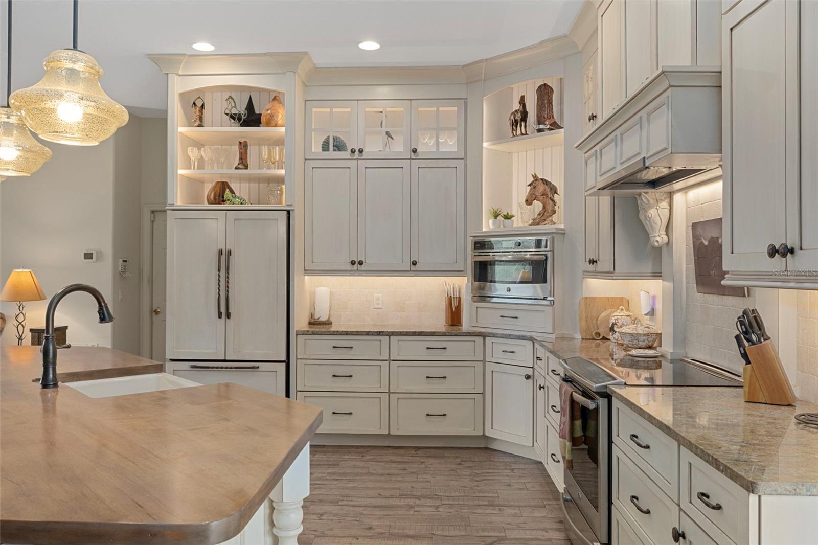 Listing photo id 10 for 4202 Pony Drive