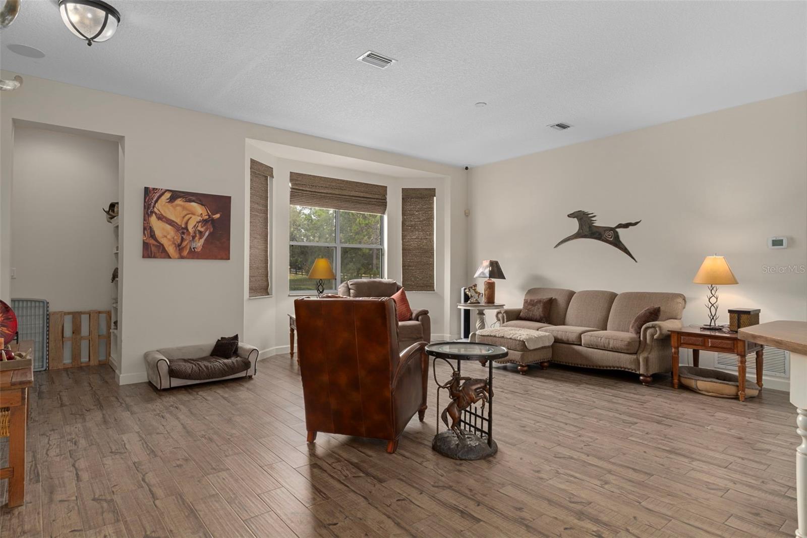 Listing photo id 18 for 4202 Pony Drive