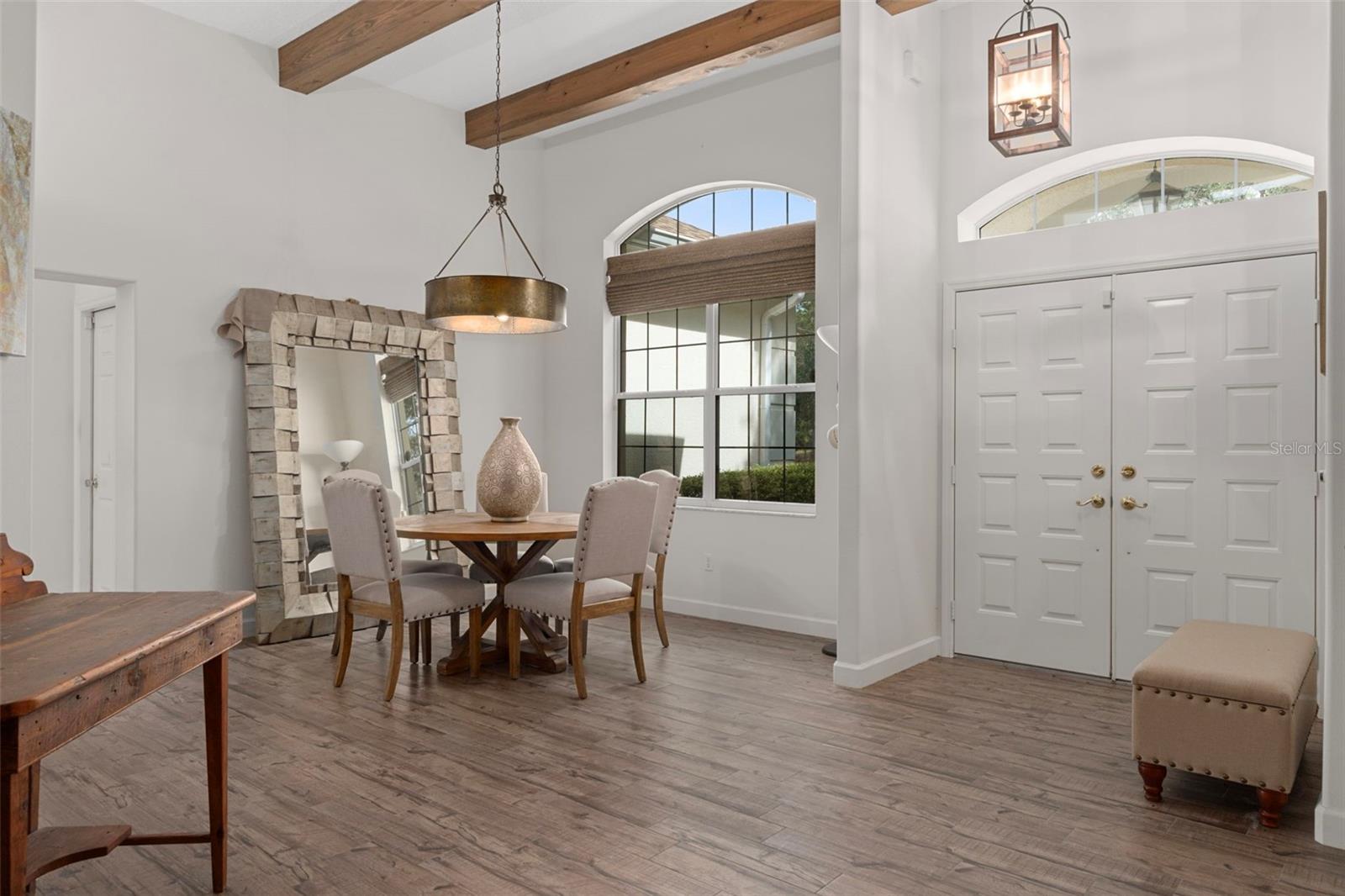 Listing photo id 3 for 4202 Pony Drive