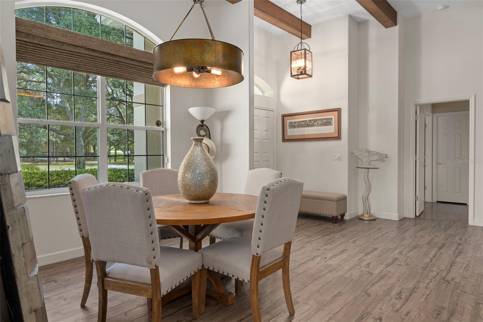 Listing photo id 4 for 4202 Pony Drive