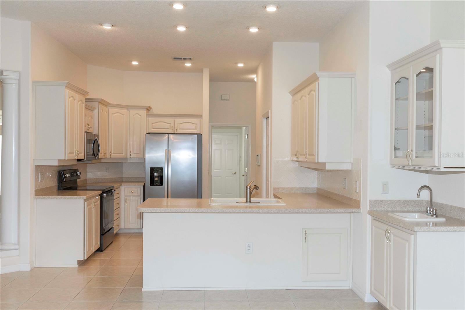 Image 17 of 49 For 11915 Tee Time Circle