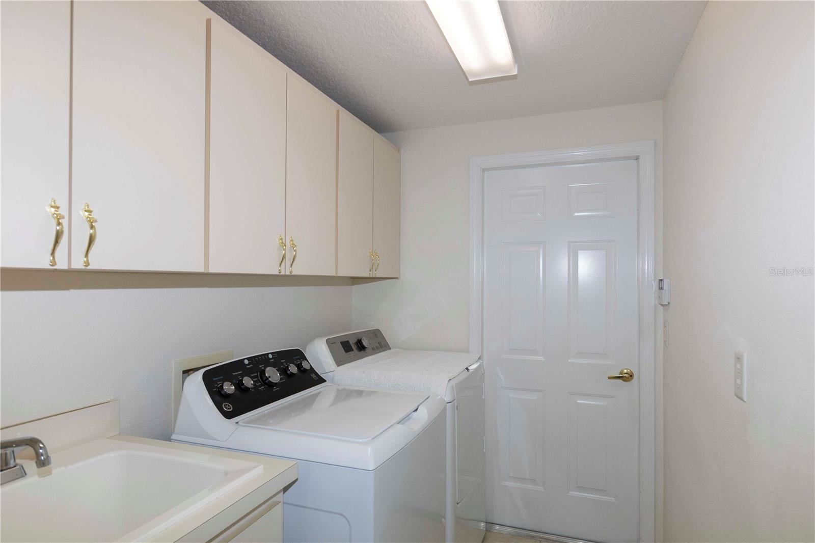 Image 34 of 49 For 11915 Tee Time Circle