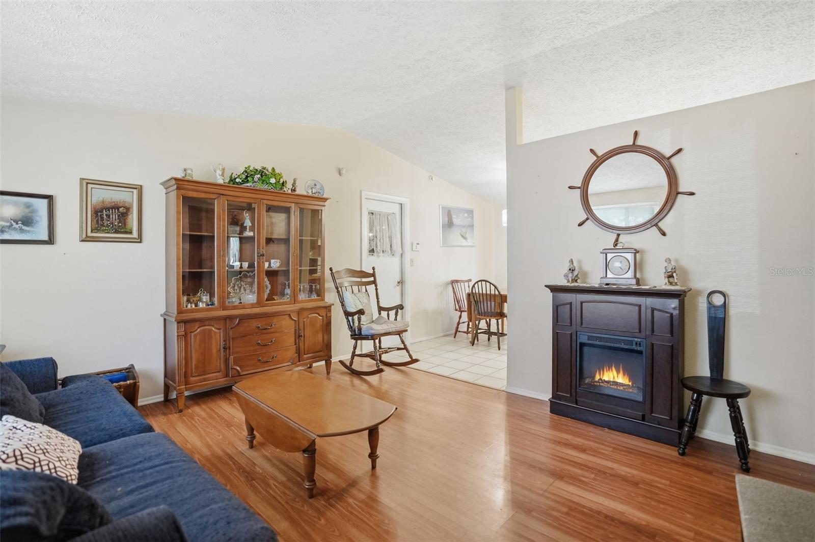 Image 5 of 27 For 7212 Dipaola Drive