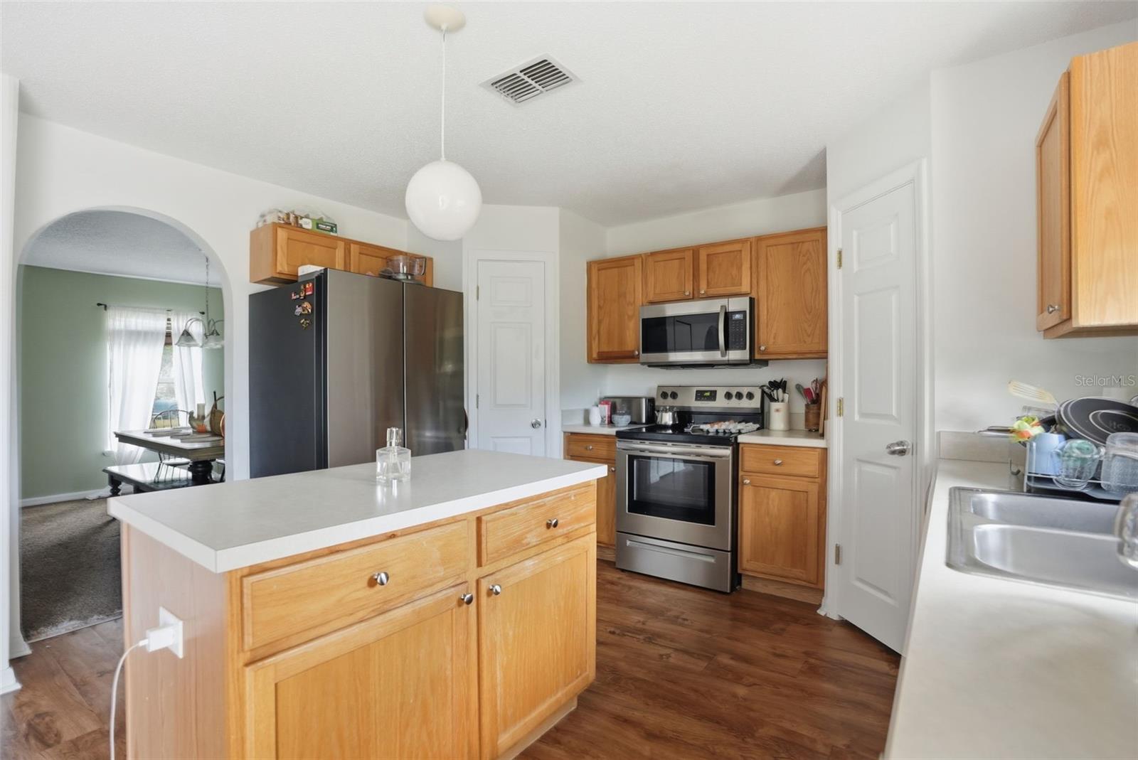 Image 11 of 48 For 11077 Jenny Wren Road