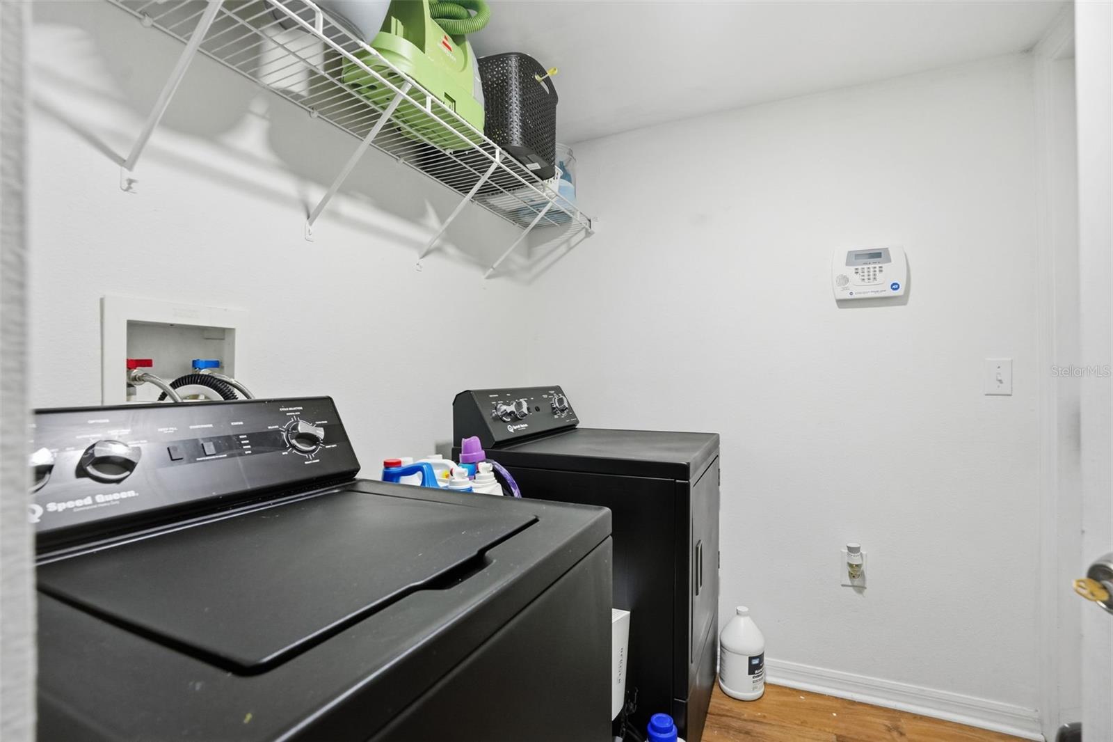 Image 31 of 48 For 11077 Jenny Wren Road