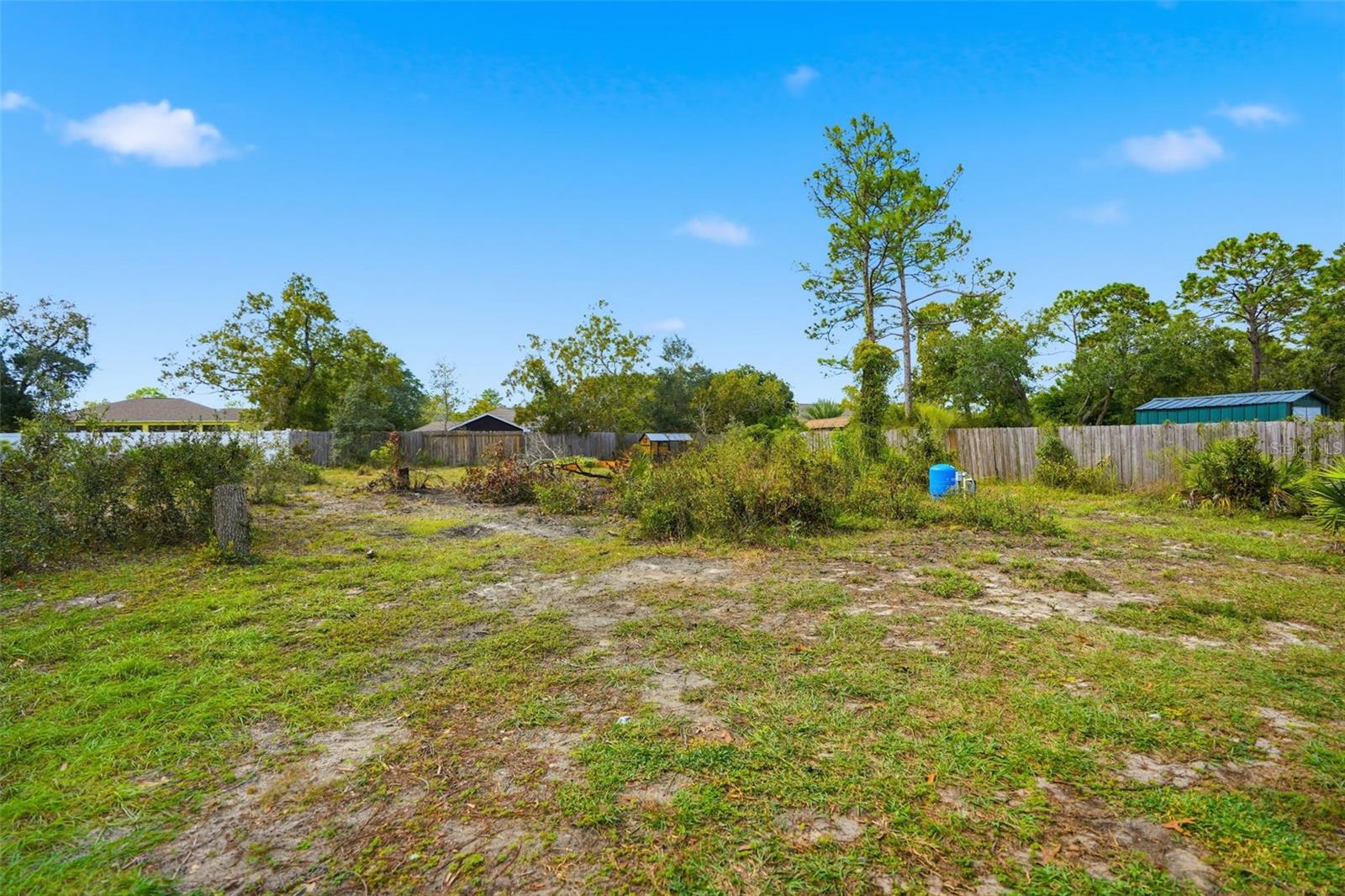 Image 32 of 48 For 11077 Jenny Wren Road