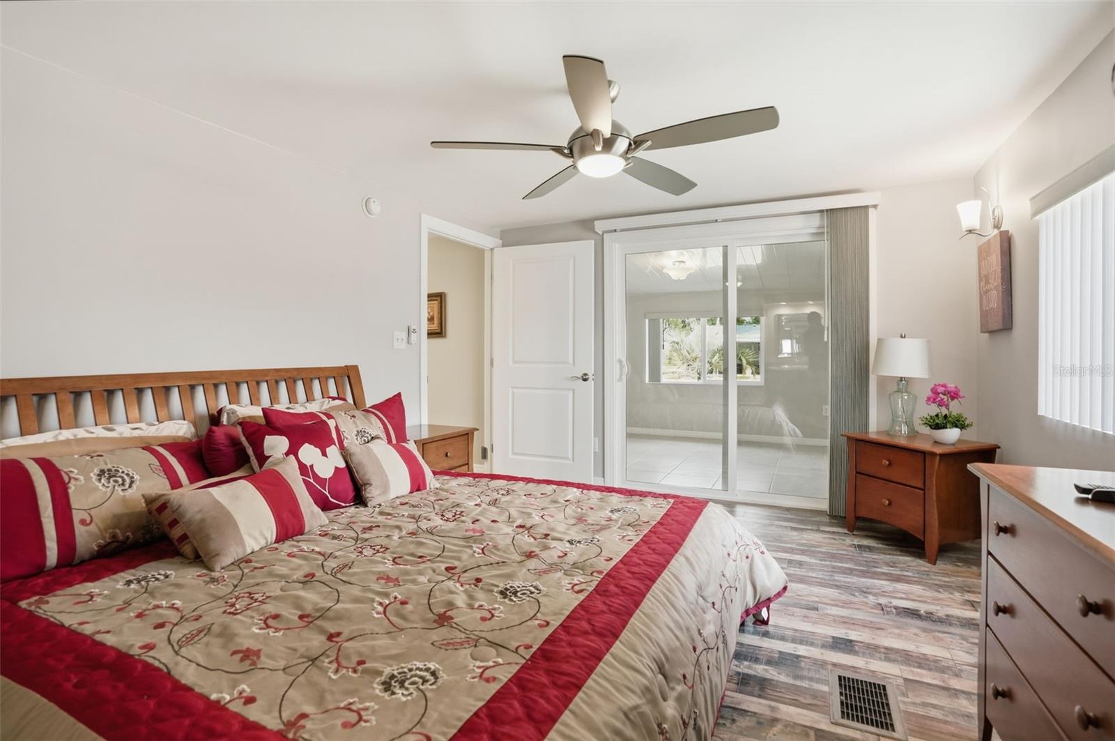 Image 21 of 61 For 8156 Baycrest Drive