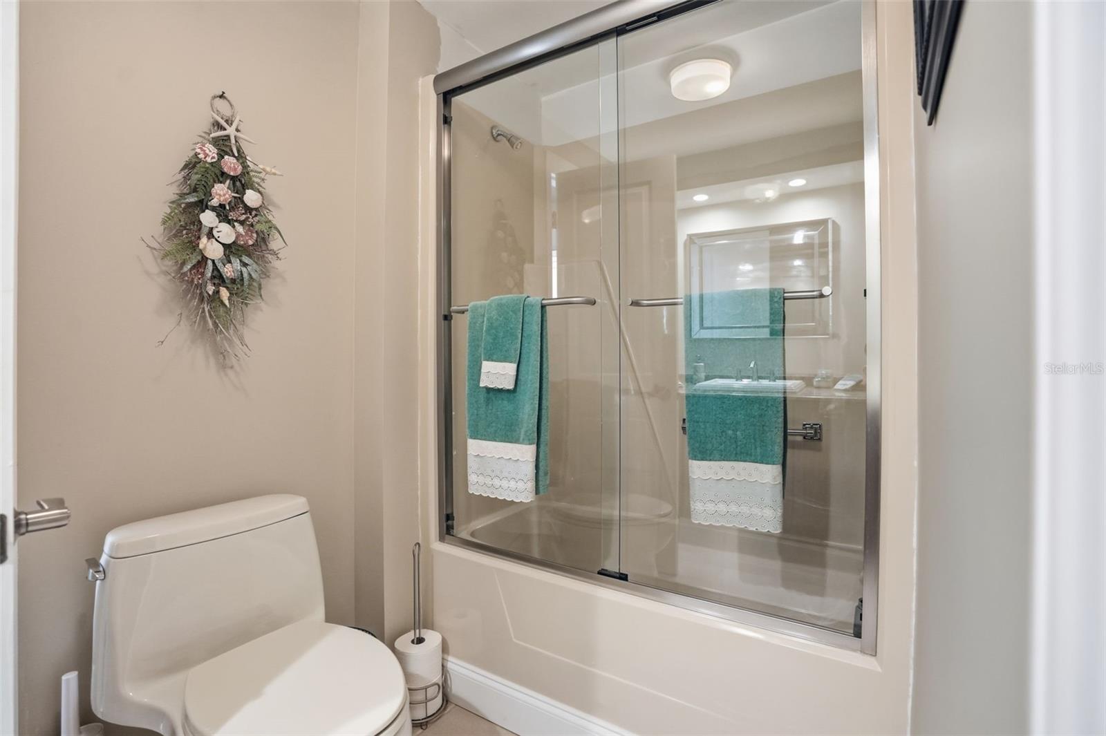 Image 26 of 61 For 8156 Baycrest Drive