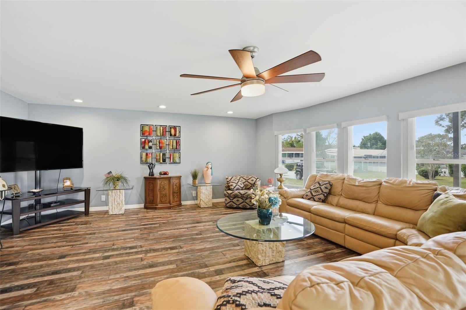 Image 9 of 61 For 8156 Baycrest Drive