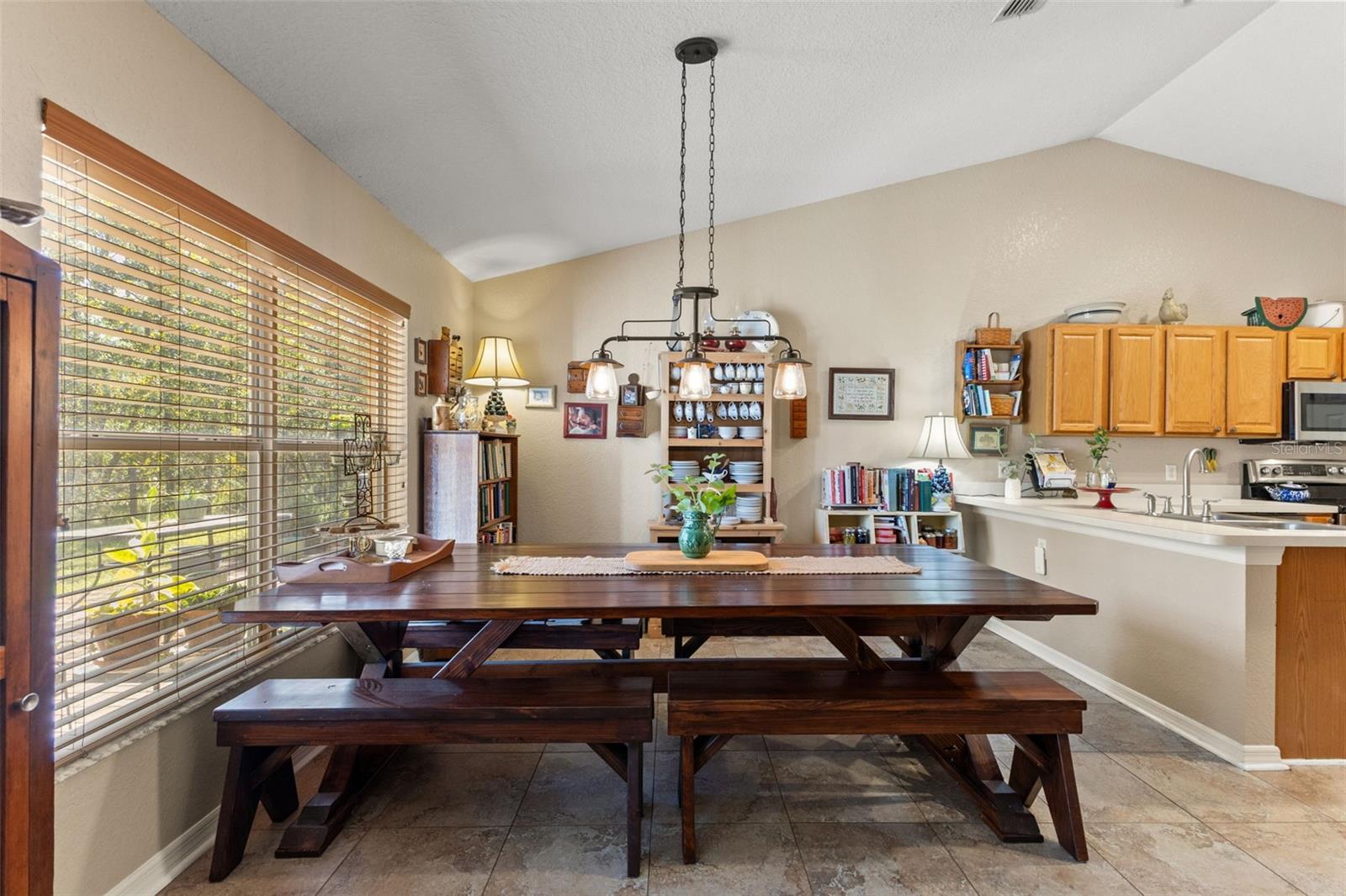 Image 8 of 58 For 5 Boxleaf  