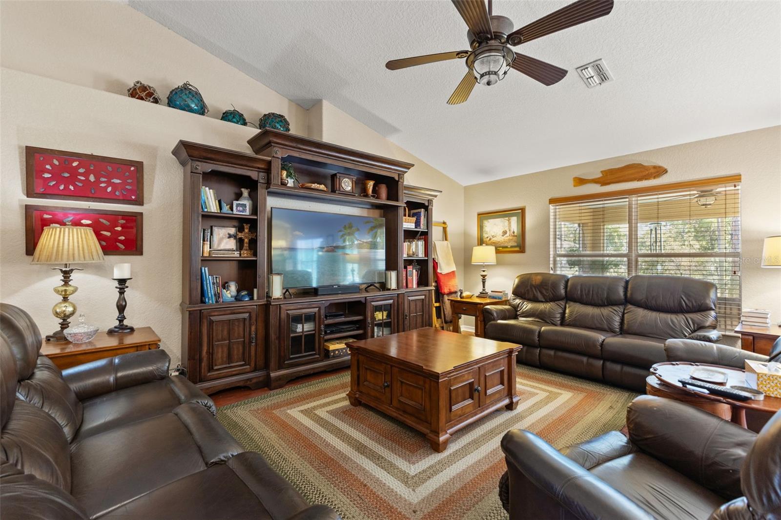 Image 9 of 58 For 5 Boxleaf  