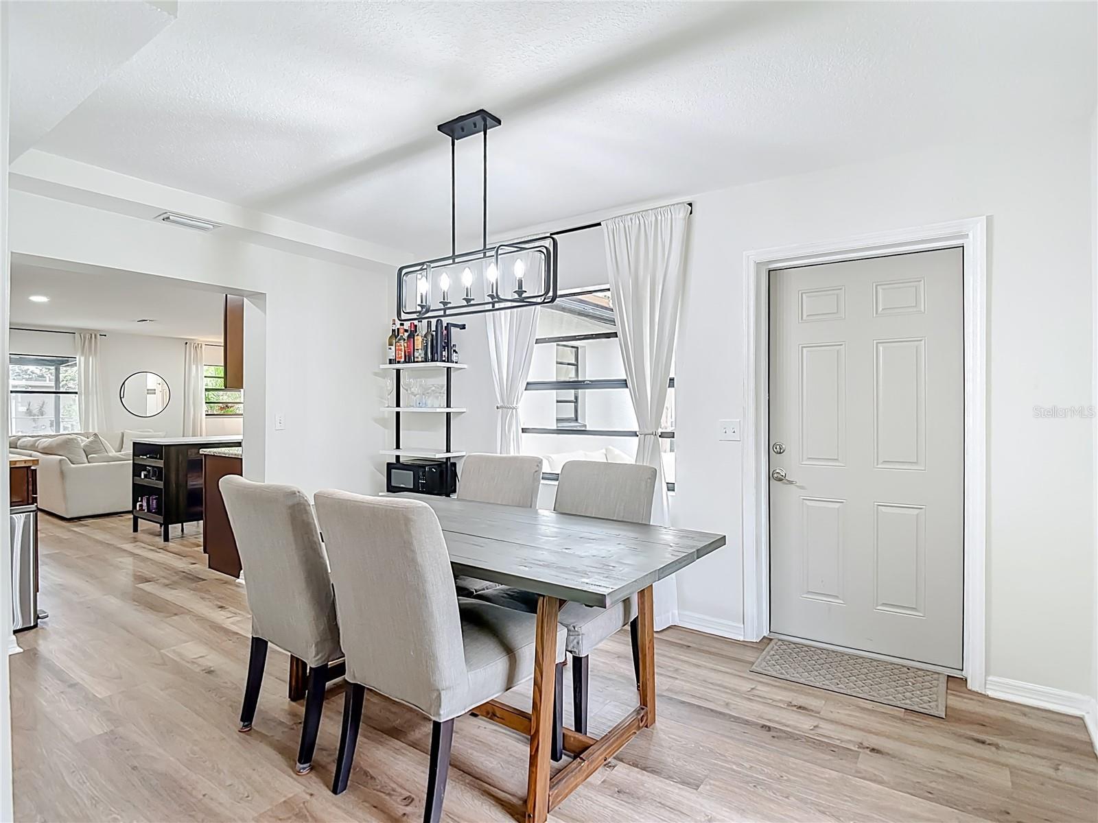 Image 5 of 26 For 1503 Juniper Street