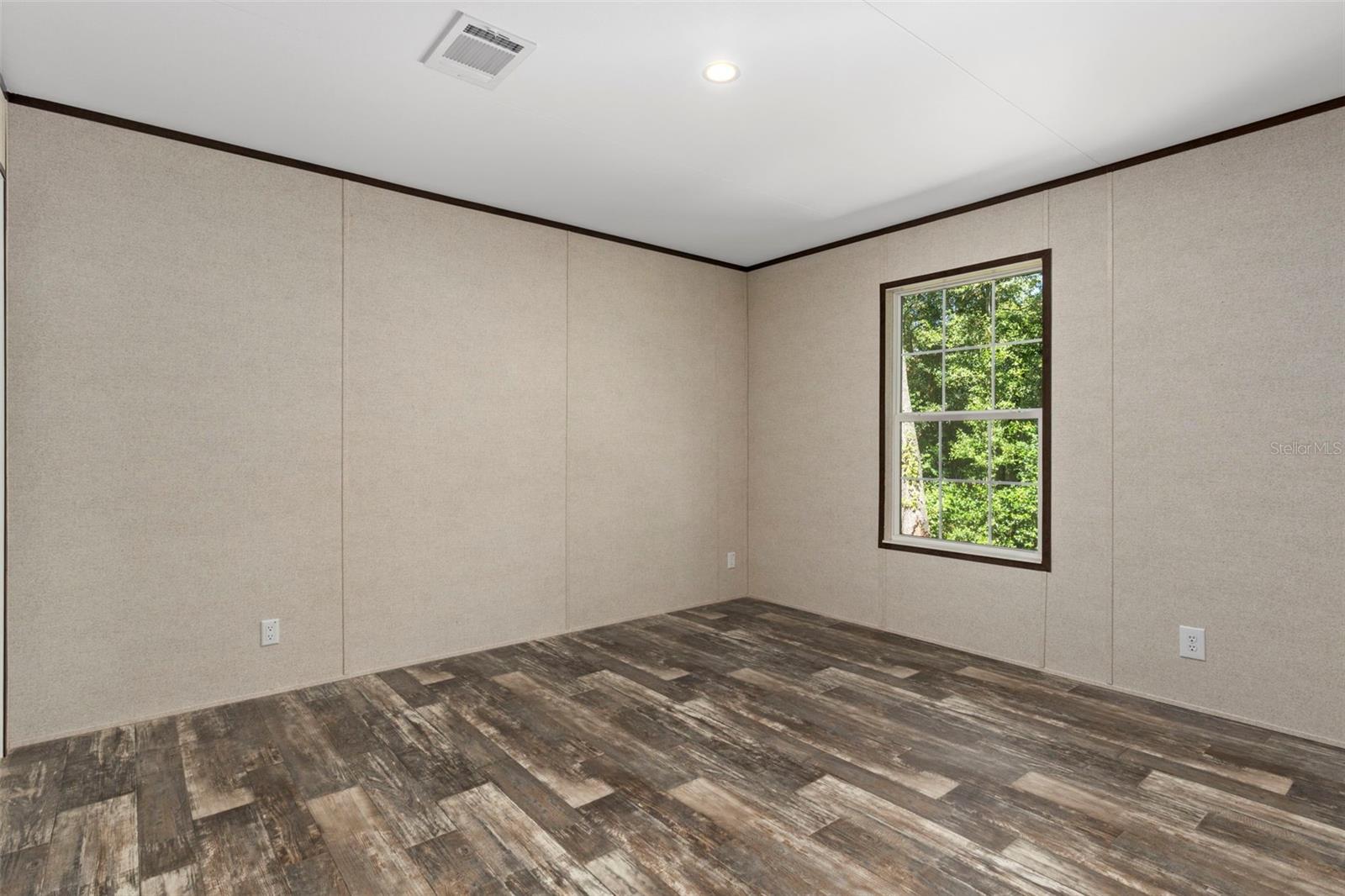 Image 21 of 27 For 2455 North Street