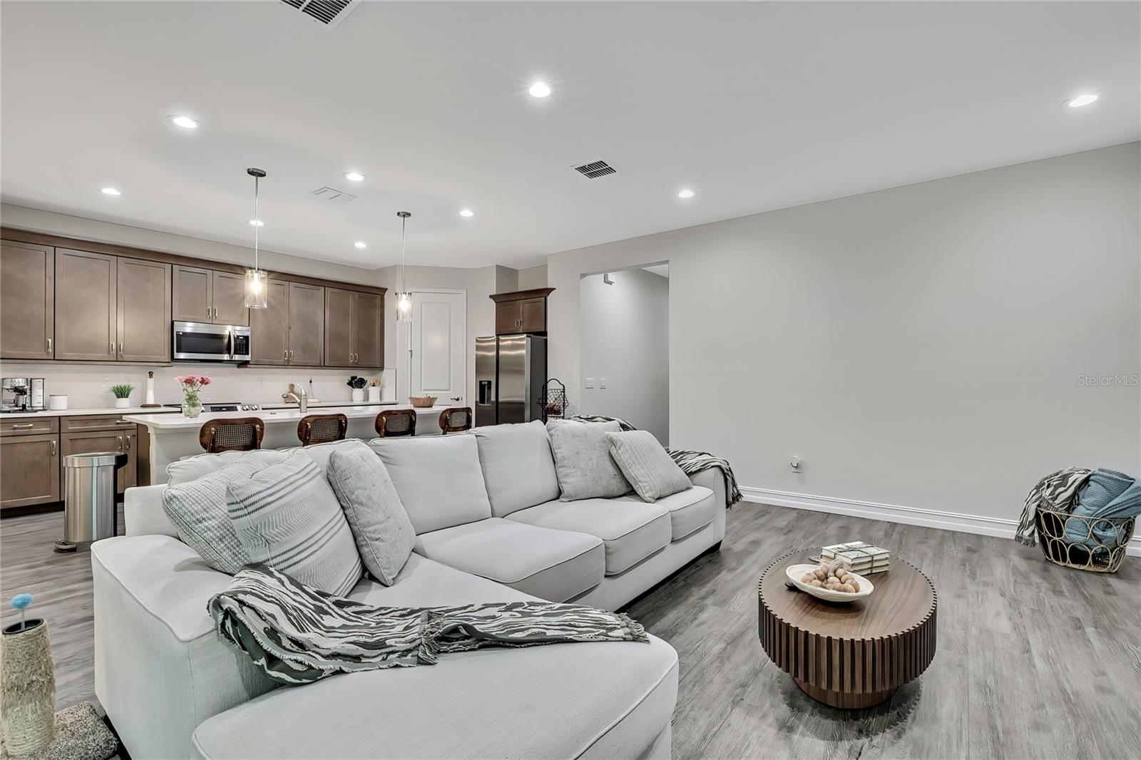 Image 12 of 60 For 6098 Peardale Terrace