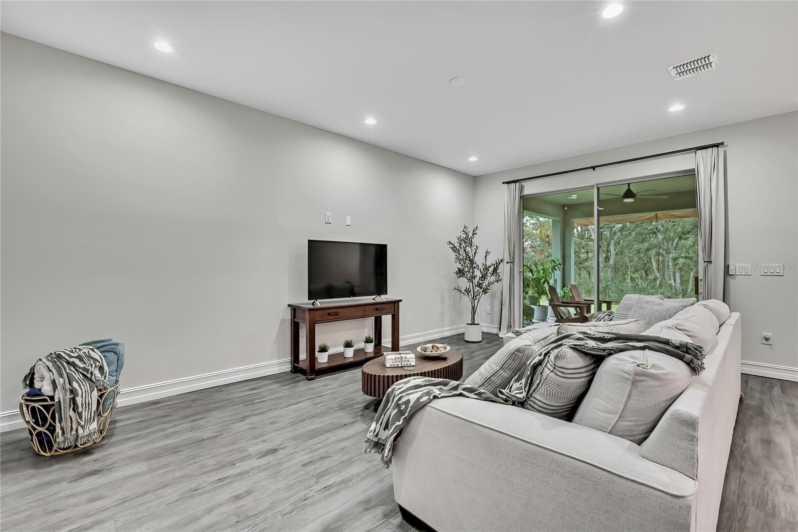 Image 13 of 60 For 6098 Peardale Terrace