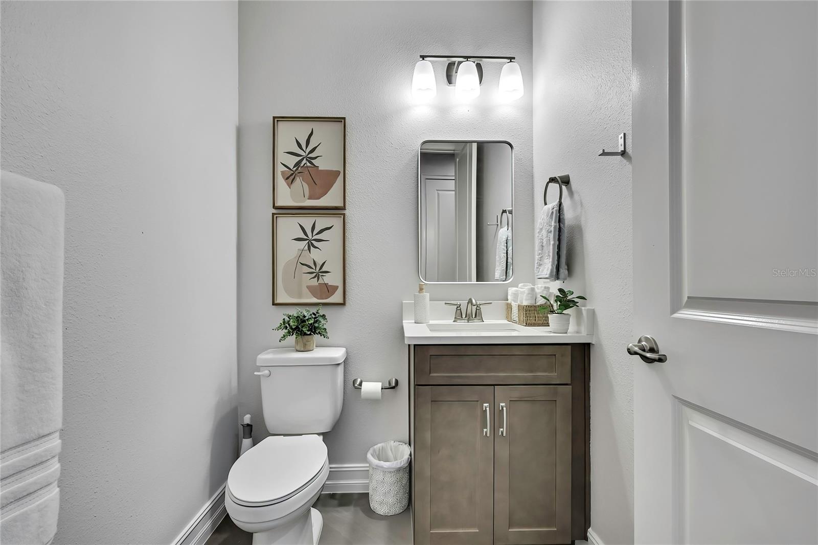 Image 33 of 60 For 6098 Peardale Terrace