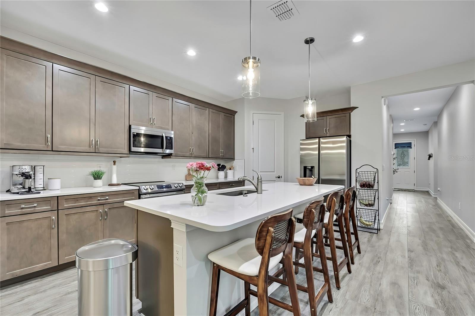 Image 7 of 60 For 6098 Peardale Terrace