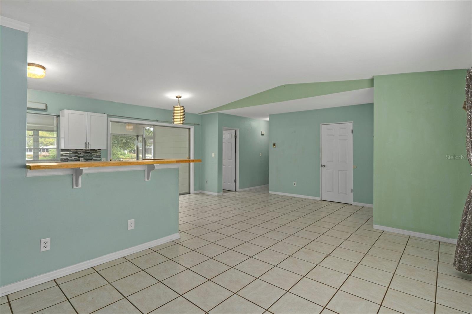 Image 13 of 41 For 6421 Finance Avenue