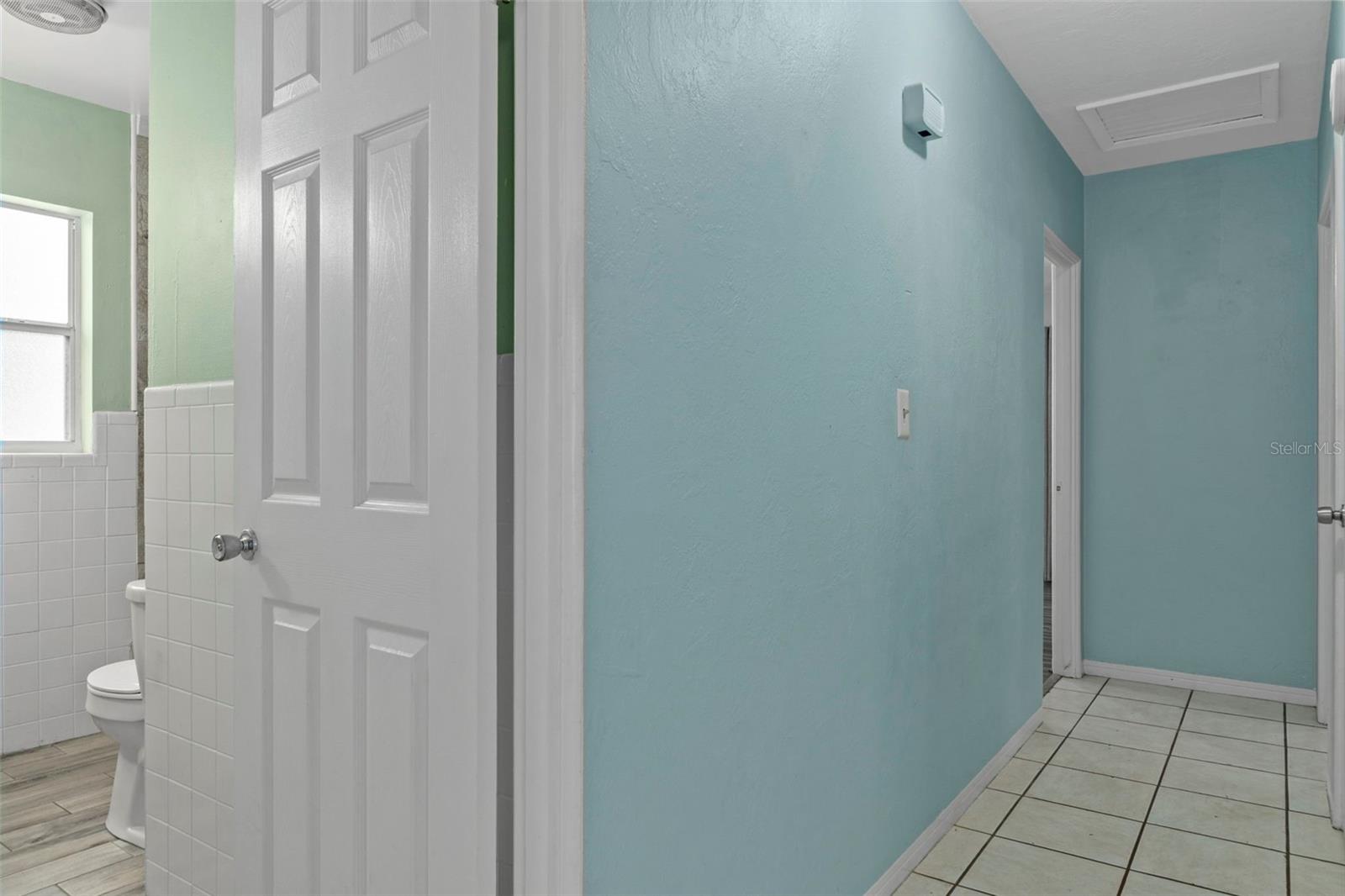 Image 21 of 41 For 6421 Finance Avenue