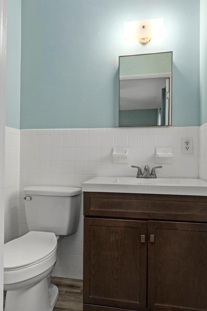 Image 26 of 41 For 6421 Finance Avenue