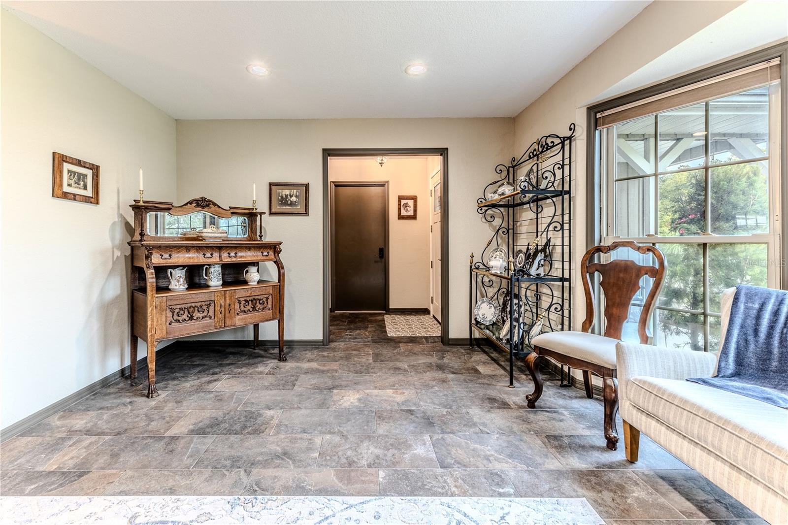 Image 13 of 72 For 8480 Colma Street