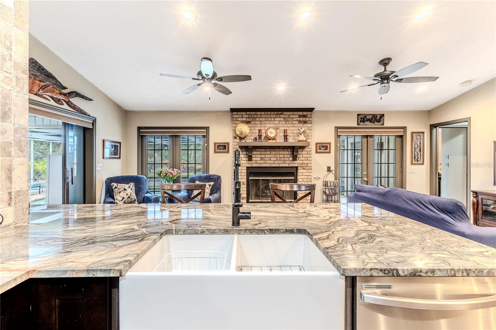 Image 22 of 72 For 8480 Colma Street