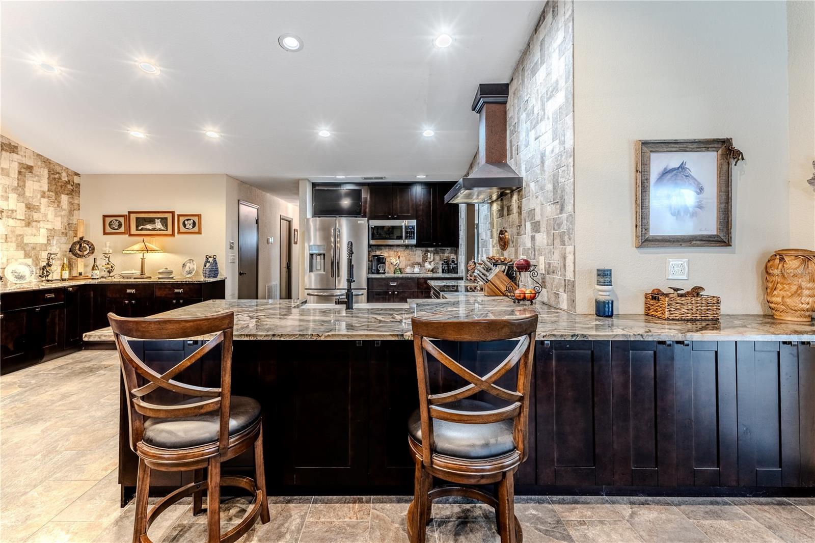 Image 26 of 72 For 8480 Colma Street