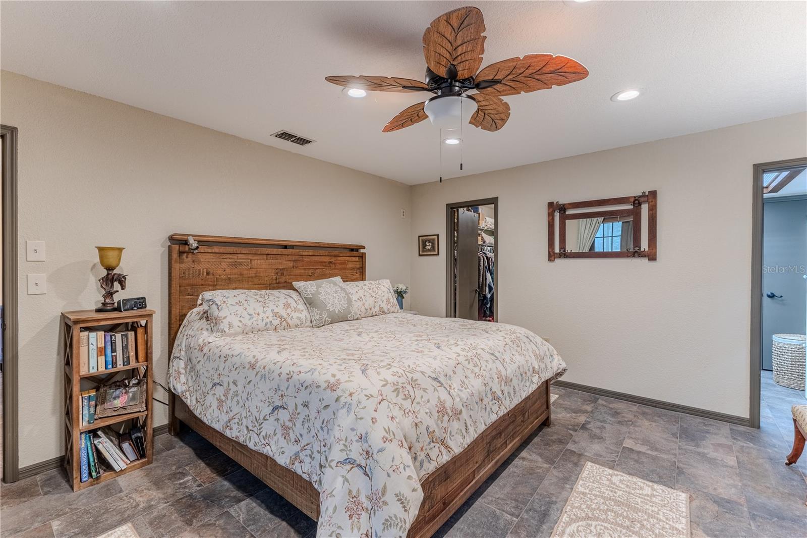 Image 35 of 72 For 8480 Colma Street