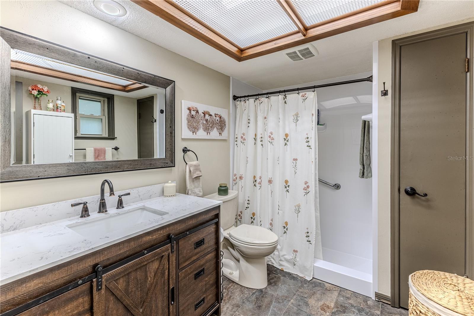 Image 37 of 72 For 8480 Colma Street