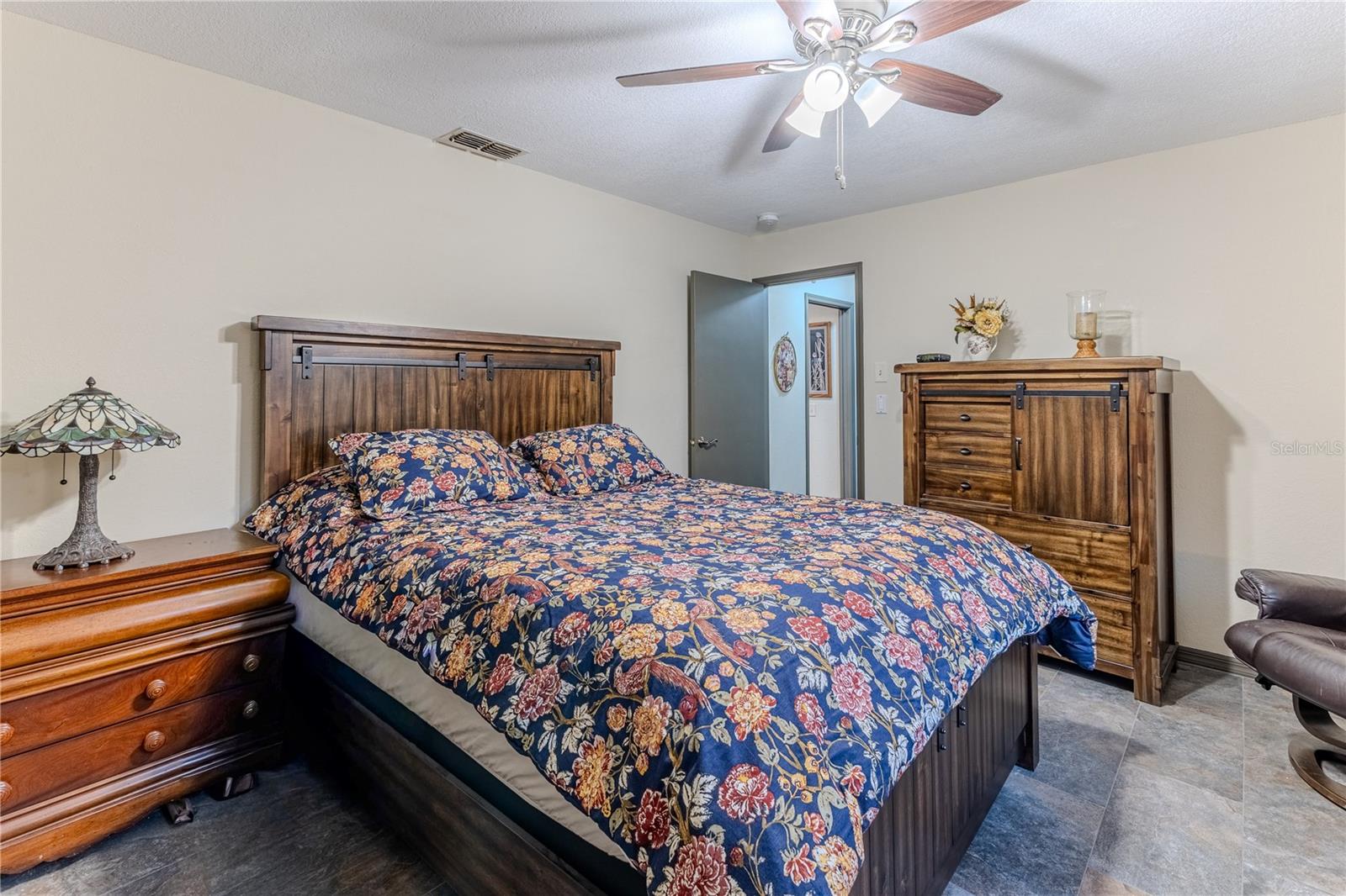 Image 40 of 72 For 8480 Colma Street