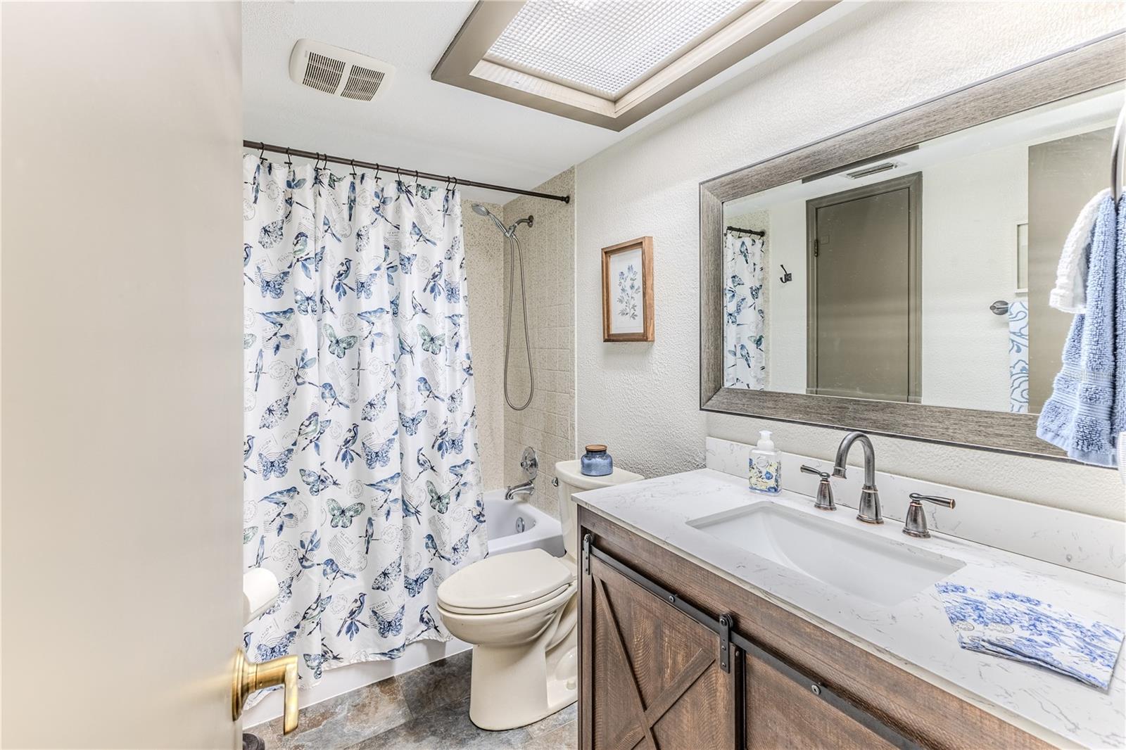 Image 42 of 72 For 8480 Colma Street